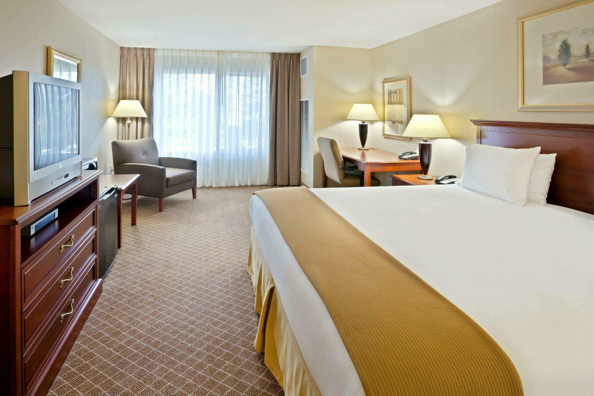 Holiday Inn Express & Suites Lacey - Olympia By Ihg Exterior photo